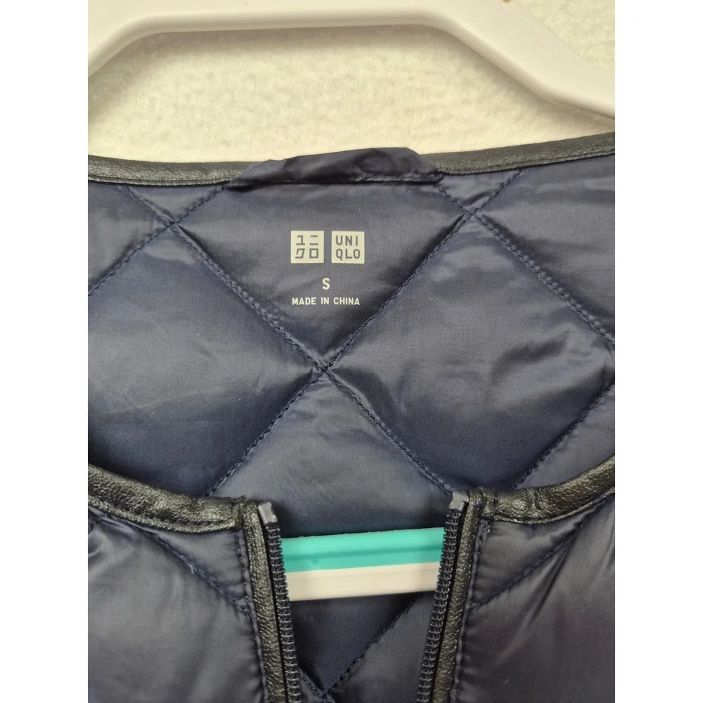 Uniqlo Ultra Light Down Jacket Navy Blue Diamond Quilted Women Small Zip Up